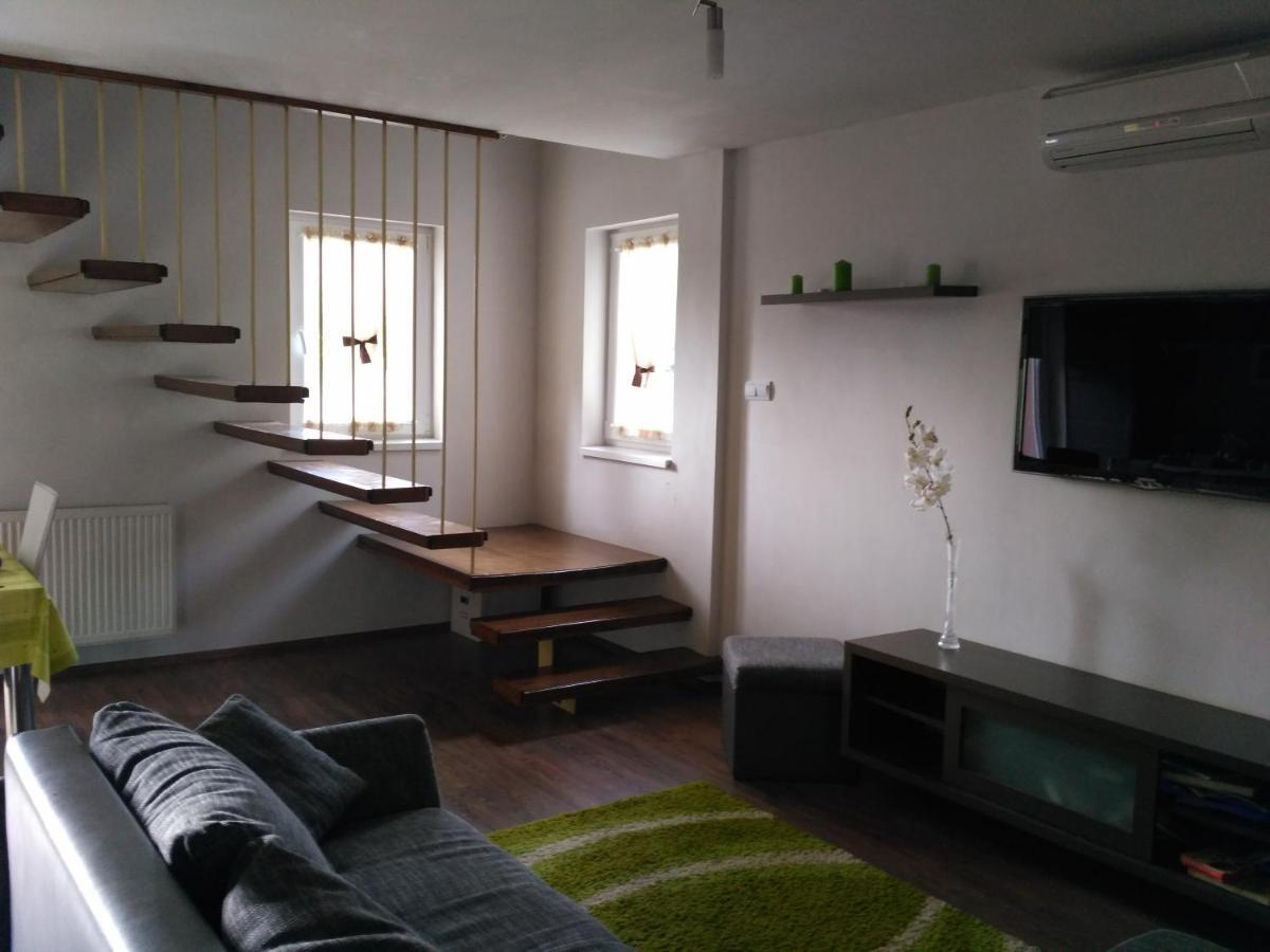 Family Holiday Apartman Nyíregyháza Dış mekan fotoğraf